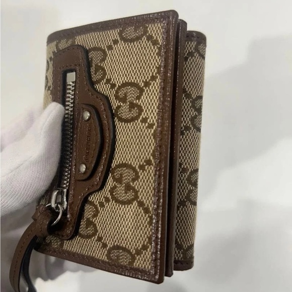 Gucci X Balenciaga Brown and Tan Monogram Wallet - Picture 5 of 11